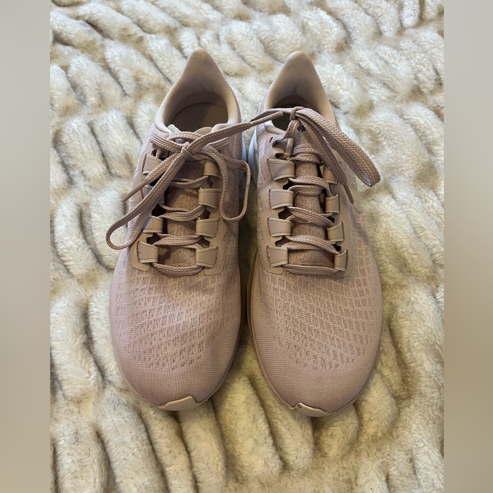 Women’s Nike Zoom Mauve Sneakers - Picture 2 of 6